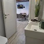 Kameni Dvori *