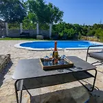 Kameni Dvori Casa vacanze Dubrava (Sibenik-Knin)