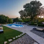 Kameni Dvori Dubrava (Sibenik-Knin)