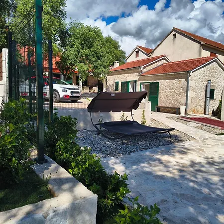 Holiday home Kameni Dvori *