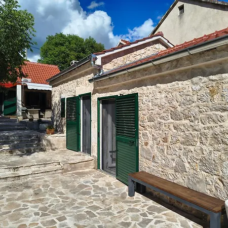 Kameni Dvori Holiday home Dubrava (Sibenik-Knin)