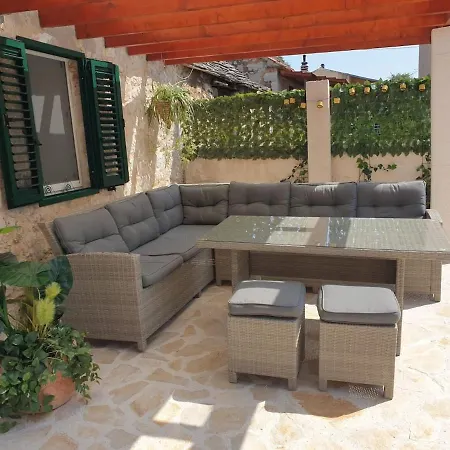 Holiday home Kameni Dvori