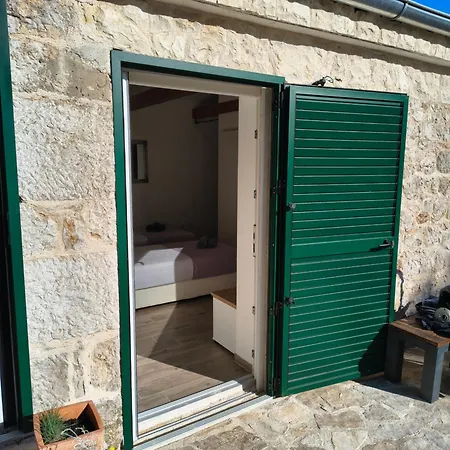 Kameni Dvori Holiday home