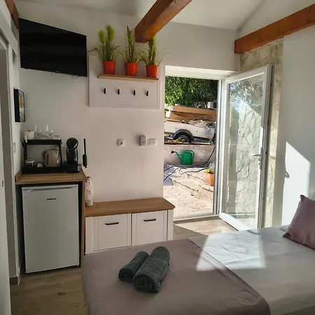 Nyaraló Kameni Dvori Dubrava