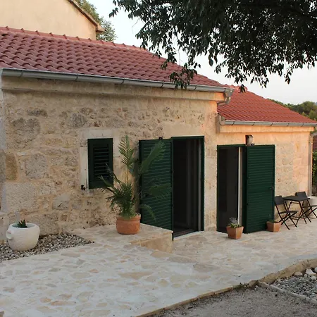 Kameni Dvori * Dubrava