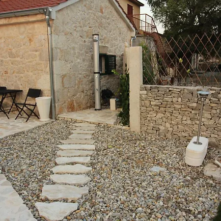 Kameni Dvori Nyaraló