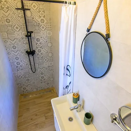 Kameni Dvori *