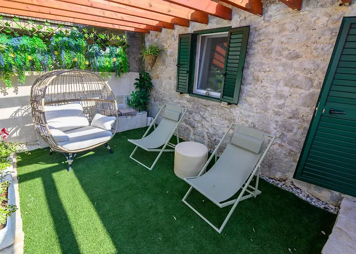 Kameni Dvori בית נופש