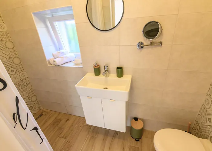 Kameni Dvori בית נופש